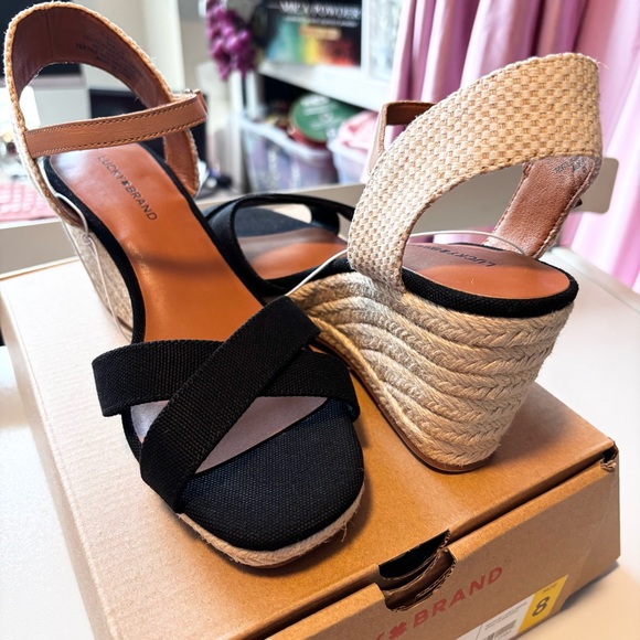 Lucky Brand Shoes - NEW Lucky Brand Maeylee Ladies Wedge in Black Size 8 New In Box